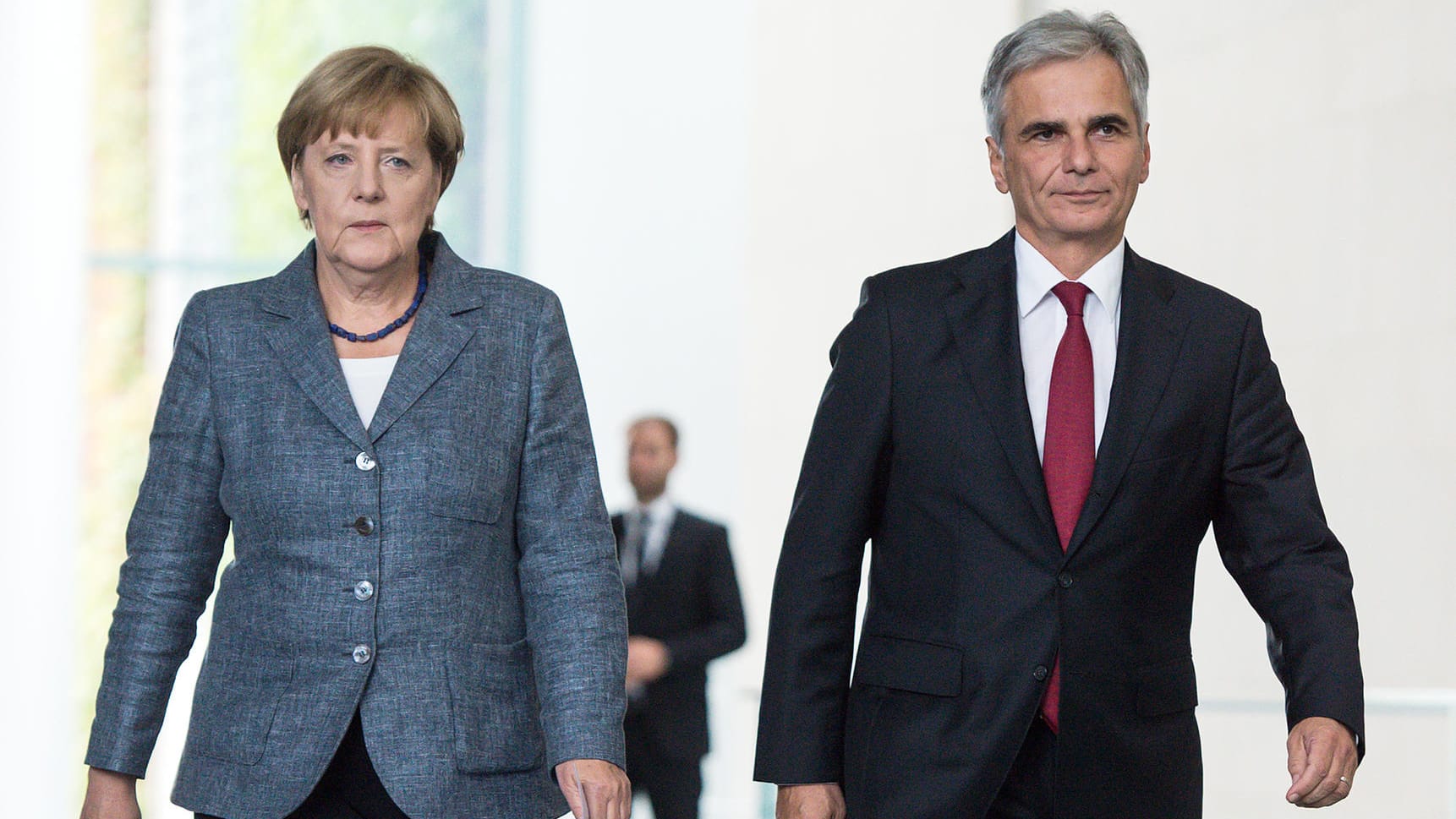 Angela Merkel und Österreichs Bundeskanzler Werner Faymann waren wichtige Partner einer "Koalition der Willigen", doch Wien änderte nun seine Prioritäten.