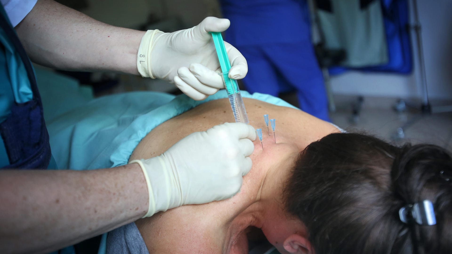 Immer mehr Schmerzpatienten in Deutschland in Behandlung.