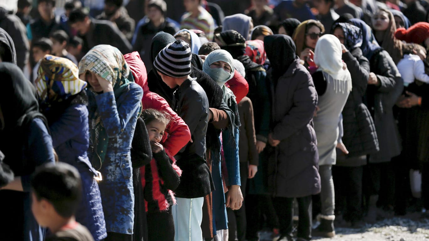 Die große Zahl von Flüchtlingen stellt Europa vor eine schwierige Bewährungsprobe.