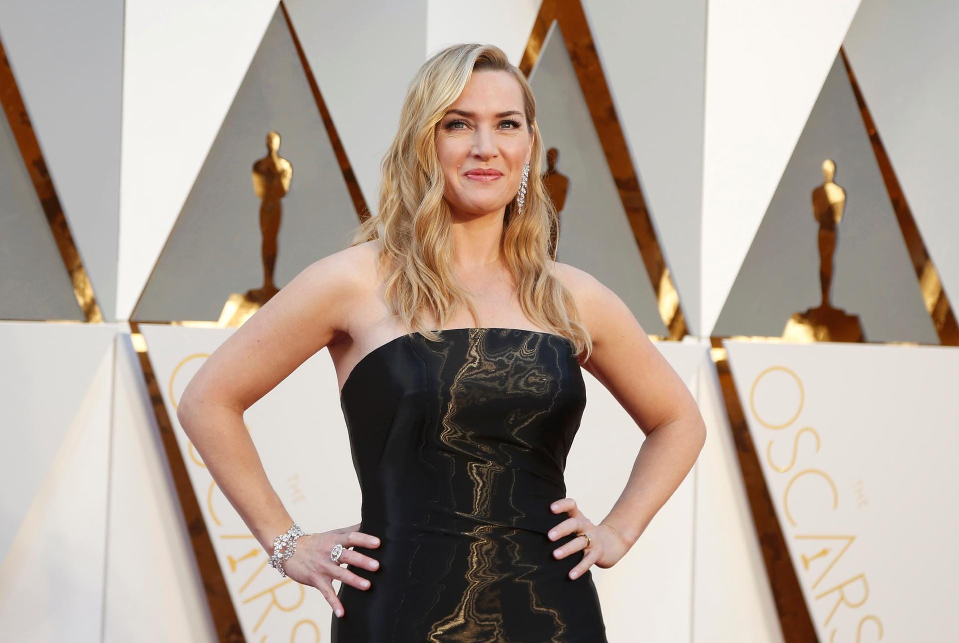 Kate Winslet, nominated for Best Supporting Actress for her role in "Steve Jobs," arrives at the 88th Academy Awards in Hollywood