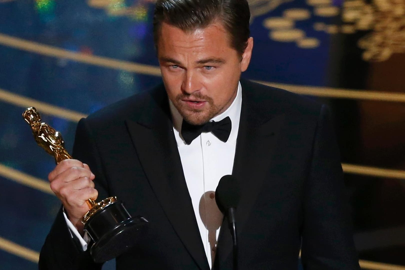 Bei seiner fünften Nominierung durfte Leonardo DiCaprio den Goldjungen dann doch in Empfang nehmen.