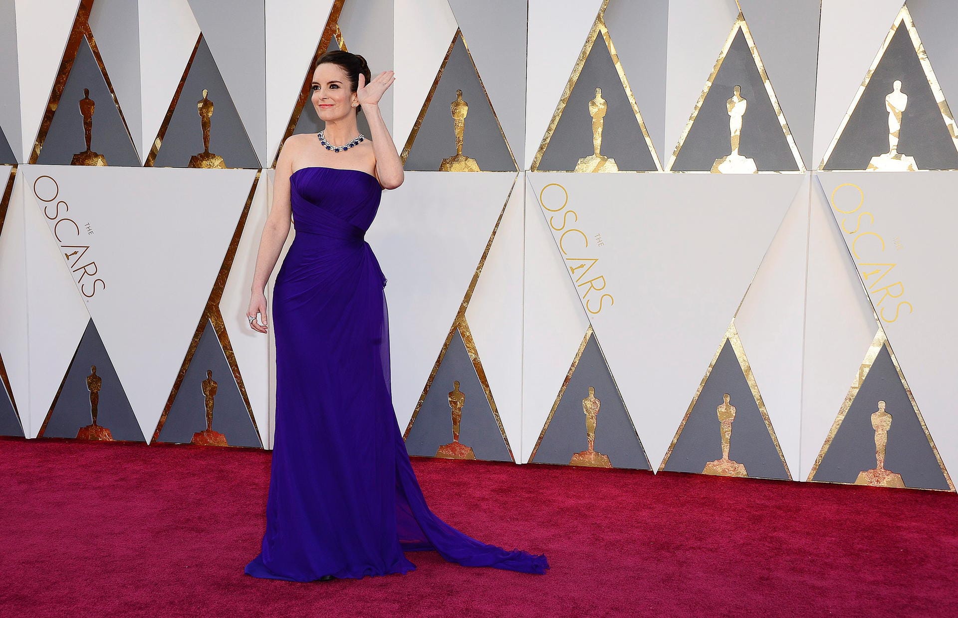 Tina Fey strahlte in ihrer Atelier-Versace-Robe schlichte Eleganz aus - perfekt für die Oscars.