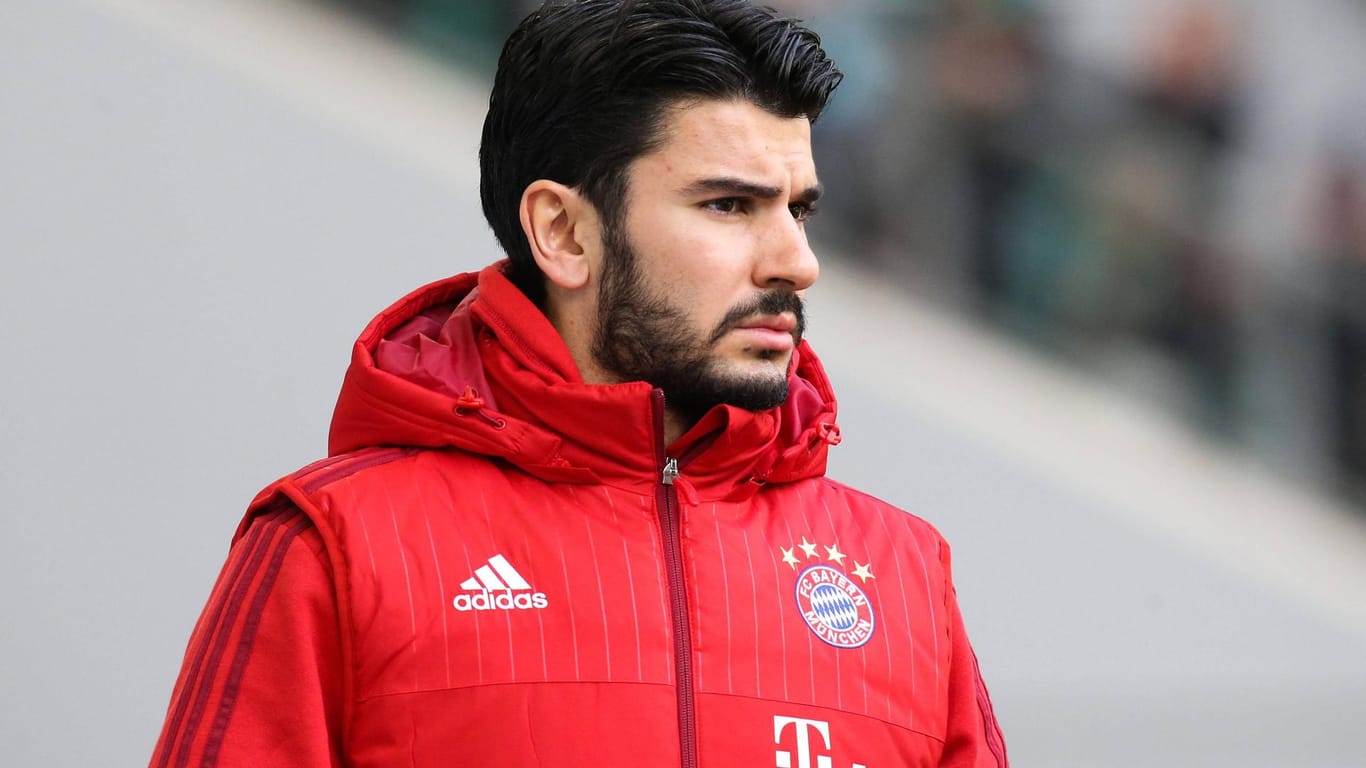 Serdar Tasci ist bis jetzt beim FC Bayern München meist außen vor.