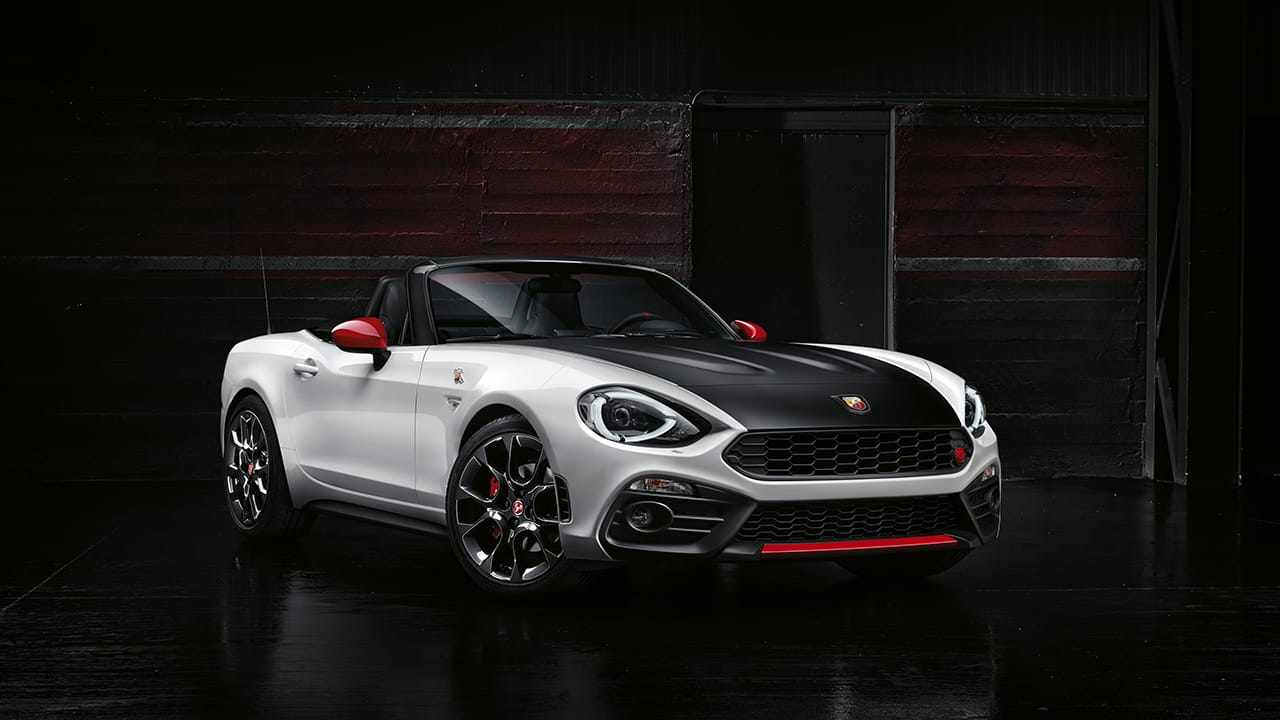 Abarth 124 Spider: Er leistet 170 PS und bietet unter anderem Sportfahrwerk, Stopper von Brembo oder einen Record-Monza-Auspuff mit vier Endrohren.