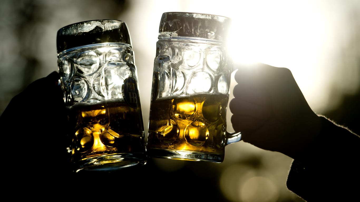 Alkohol: Ein Mann sollte maximal einen halben Liter Bier pro Tag trinken.