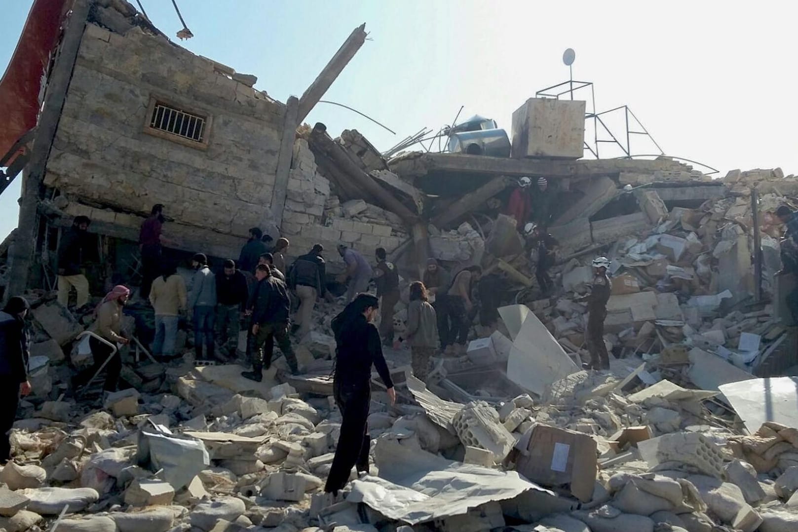 Krankenhaus von Ärzte ohne Grenzen nahe Aleppo, das angeblich von russischen Kampfjets zerstört wurde.
