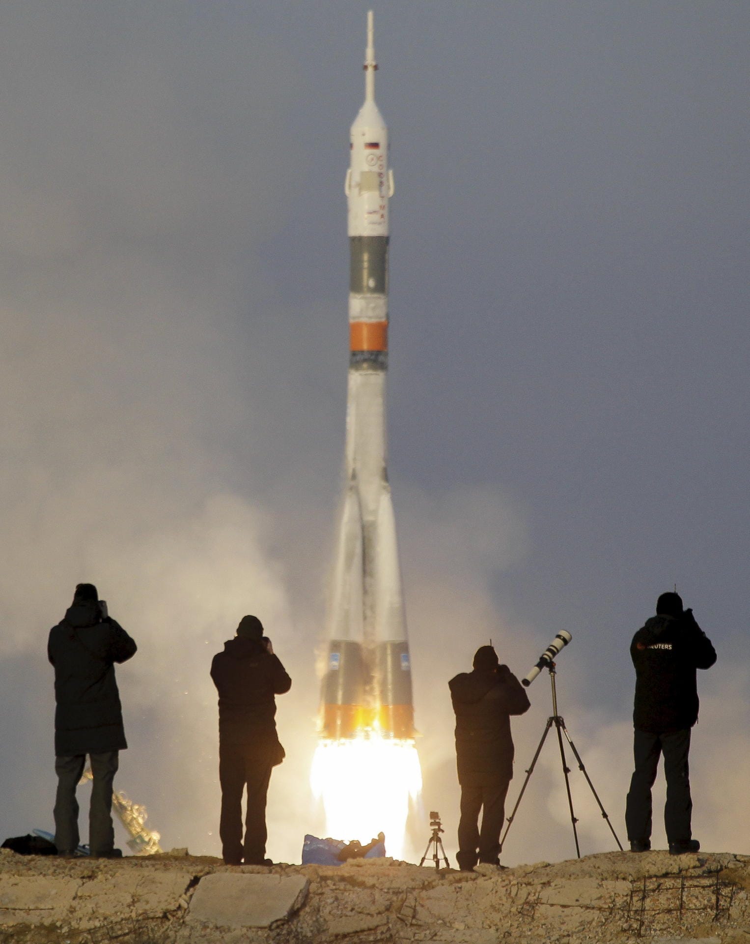 Auch diese Sojus-Rakete wird bei ihrem Start im Dezember 2015 noch nach dem alten Prinzip angetrieben: dem Rückstoß des zu Gas verbrannten Treibstoffs. Auch diese Sojus-Rakete wird bei ihrem Start im Dezember 2015 noch nach dem alten Prinzip angetrieben: dem Rückstoß des zu Gas verbrannten Treibstoffs.