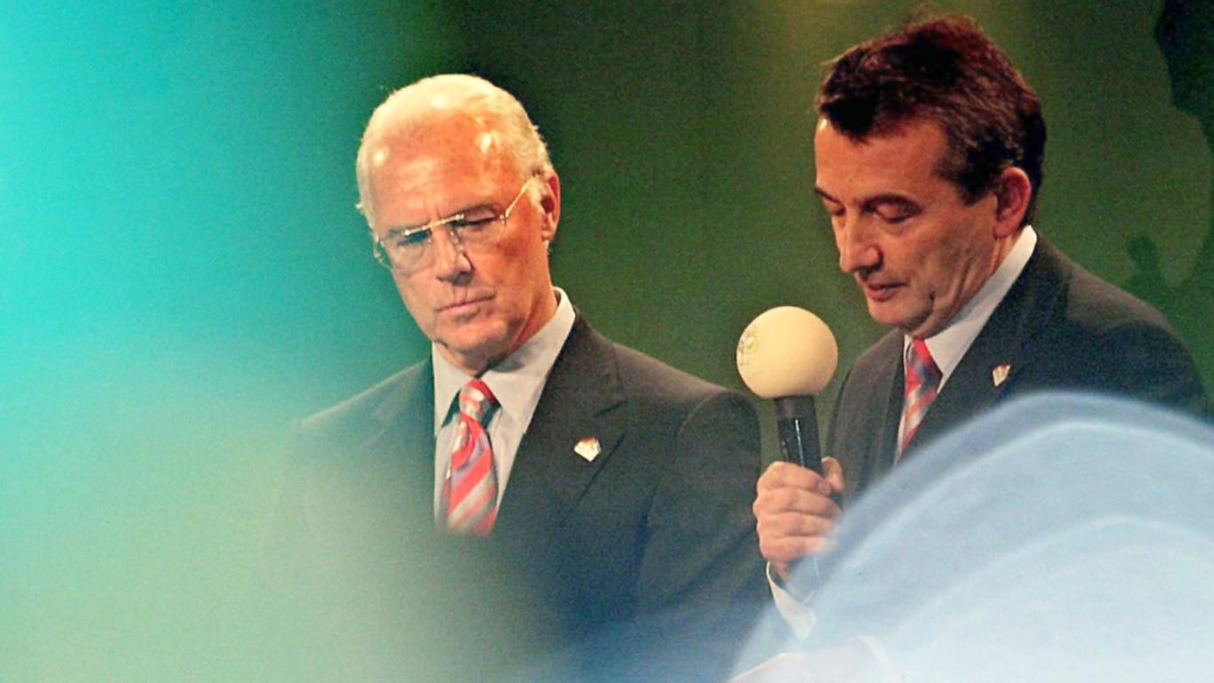 Franz Beckenbauer (li.) und Wolfgang Niersbach rücken immer mehr in den Blickpunkt der WM-Affäre.