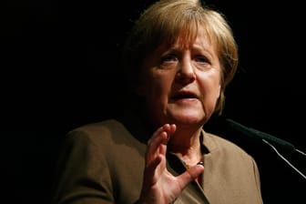 Kanzlerin Merkel wirft AfD Spaltung der Gesellschaft vor.