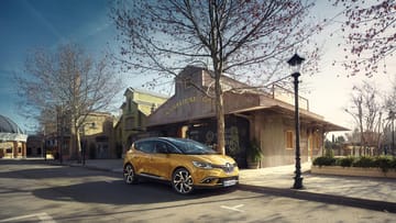 Mit moderner Technik, mehr Platz und trendigem Design will der Renault Scénic zurück an die Spitze der Bestsellerliste unter den Kompakt-Vans.