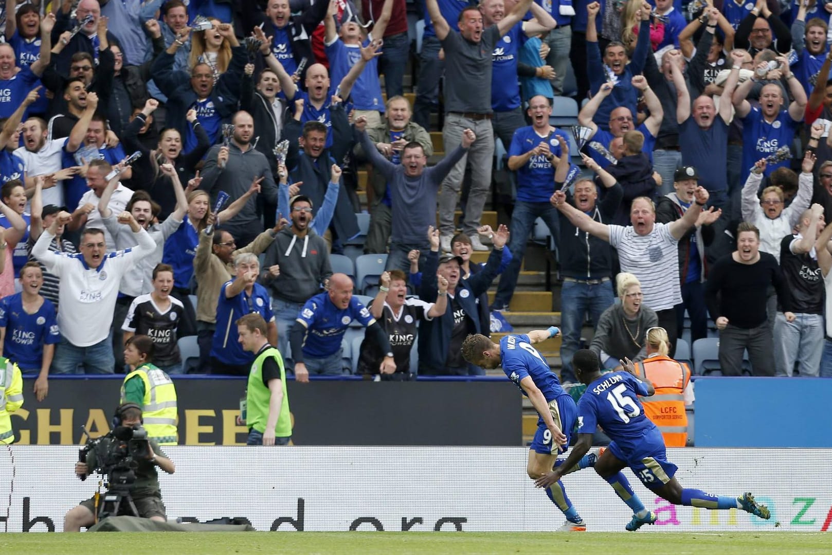 Jamie Vardy trifft für Leicester City und das King Power Stadium steht Kopf.