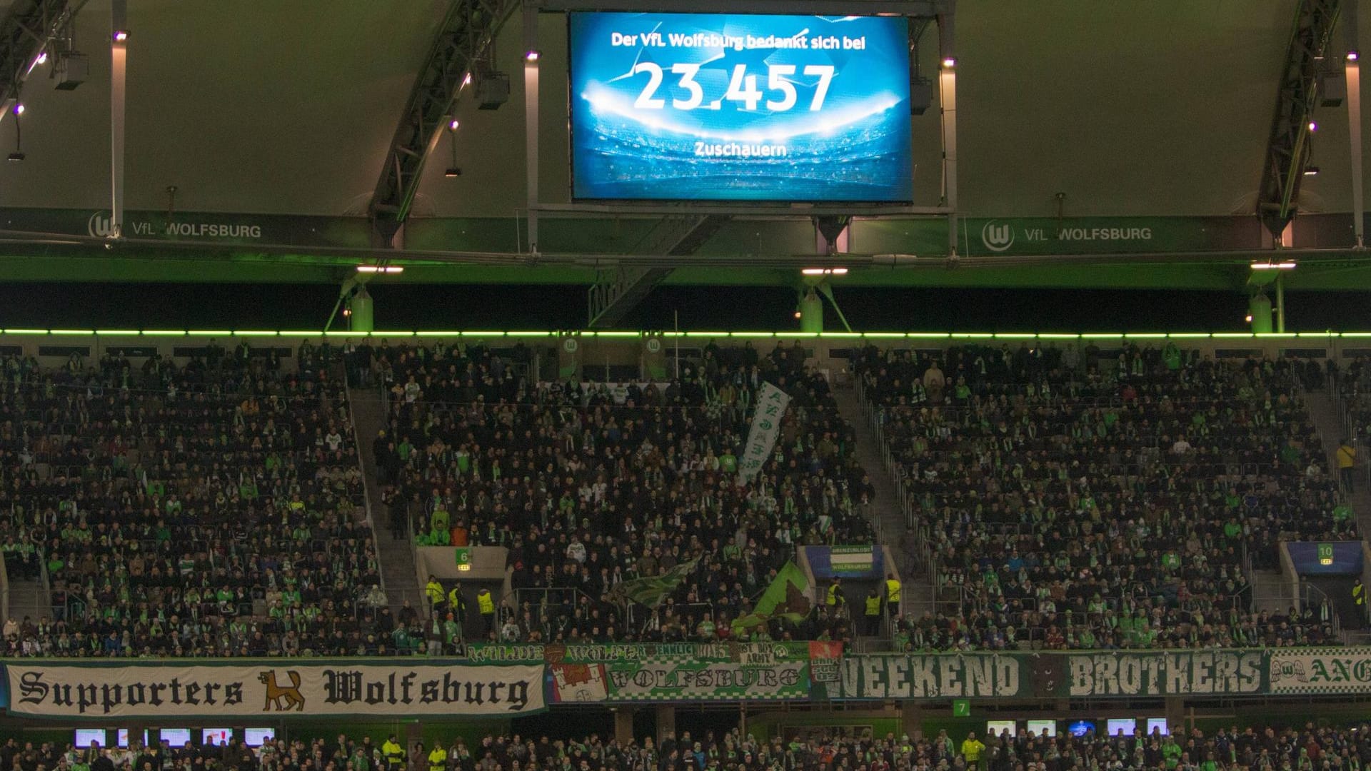 Das Champions-League-Achtelfinale zwischen Wolfsburg und Gent ist nicht ausverkauft. Das Champions-League-Achtelfinale zwischen Wolfsburg und Gent ist nicht ausverkauft.