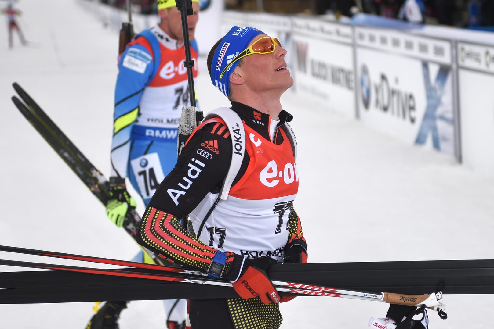 Erschöpft: Erik Lesser schafft es bei der Biathlon-WM in Einzel über die 20 Kilometer zumindest in die Top Ten.