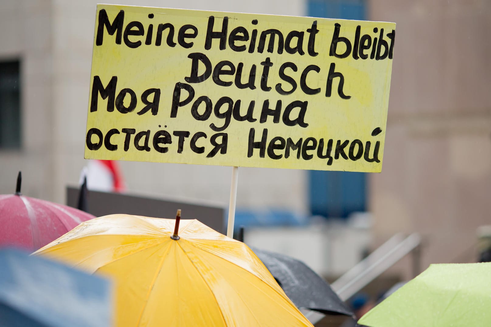 Vor 25 Jahren haben manche Deutsche über den Zuzug der "scheiß Russen" geschimpft, jetzt schimpfen manche Russlanddeutsche über den Zuzug von Flüchtlingen. Aber nicht alle, betonen sie.