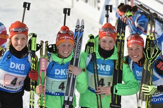 Die deutschen Biathlon-Damen freuen sich über WM-Bronze in der Staffel.