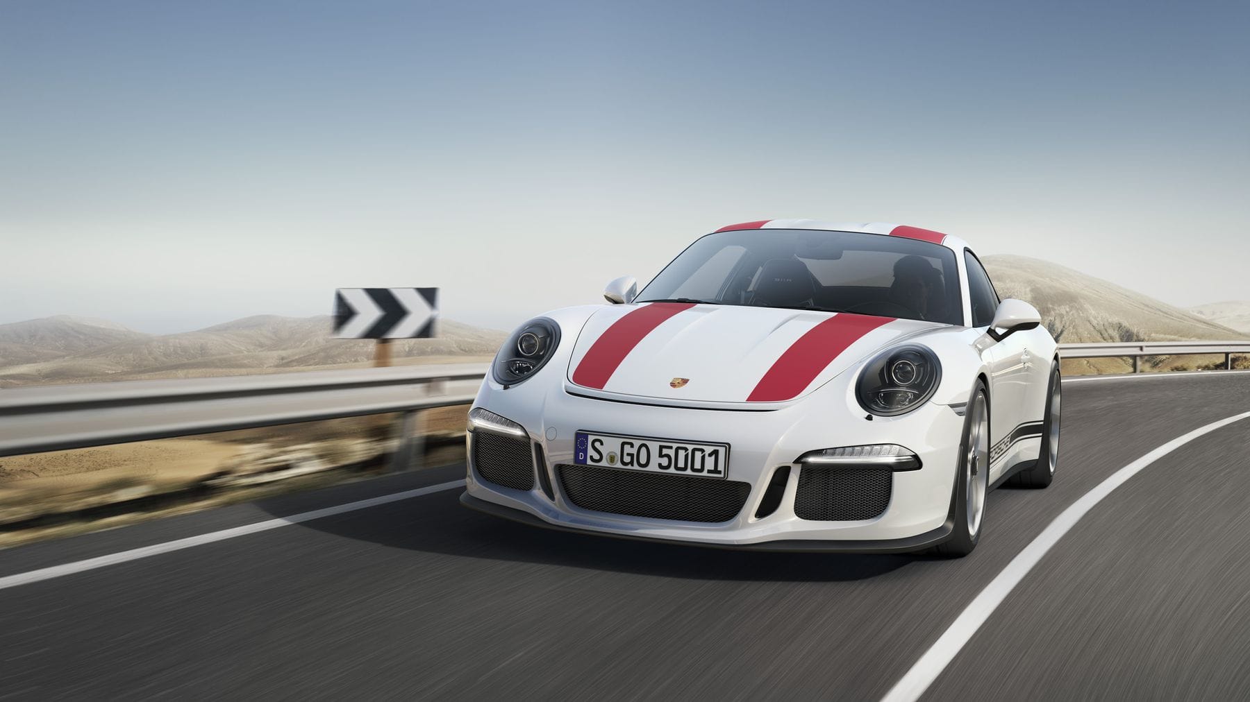 Wer jetzt Lust hat, sich einen Porsche 911 R in die Garage zu stellen, sollte sich beeilen und 189.544 Euro bereitlegen.
