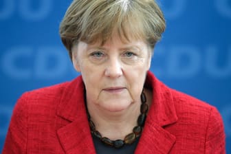 Kanzlerin Angela Merkel äußert sich zu den Landtagswahlen.