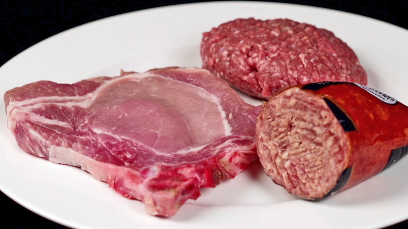 Eine EU-Vorschrift könnte nach Ansicht von Fleischkontrolleuren dazu führen, dass wieder mehr Ekelfleisch in den Handel kommt.