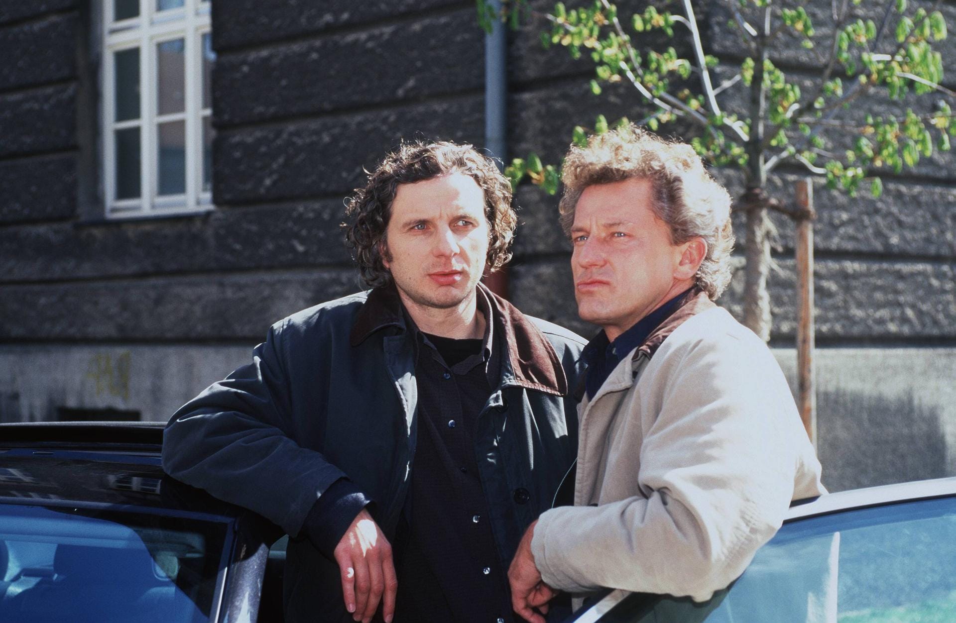 Die Locken wehen bei beiden im Wind - im "Tatort: Der Teufel" aus dem Jahr 1997.
