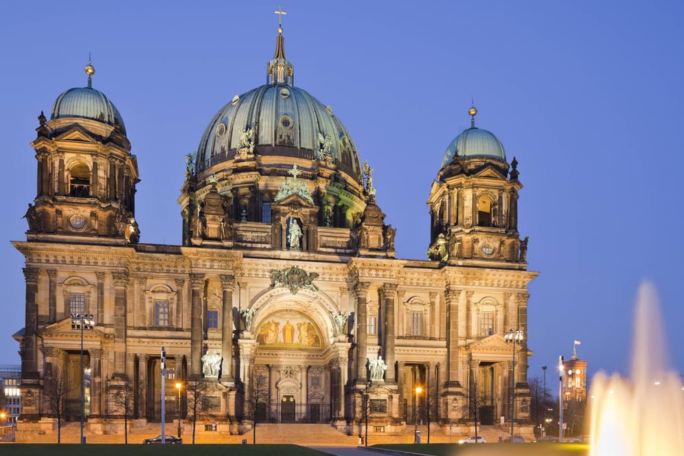 Der opulente Berliner Dom ist in Anlehnung an den Barockstil erbaut.