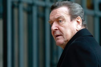 Altkanzler Gerhard Schröder ist unzufrieden mit Merkels Flüchtlingspolitik.
