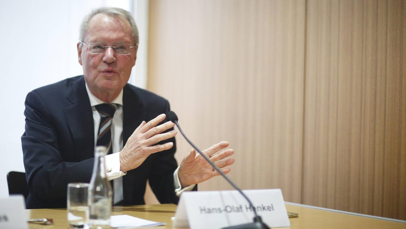 Hans-Olaf Henkel trat aus Protest gegen die Neuausrichtung der AfD im Sommer 2015 aus der Partei aus.