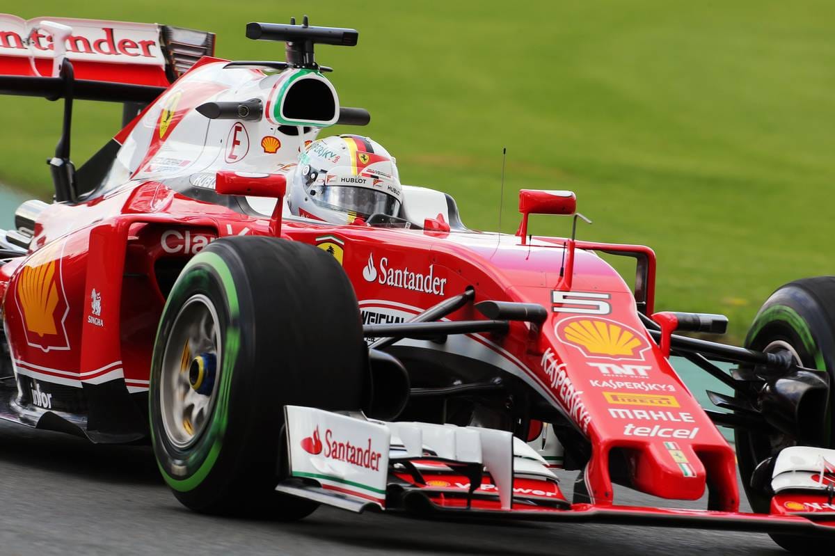Sebastian Vettel wurde im ersten freien Training vom Regen ausgebremst.
