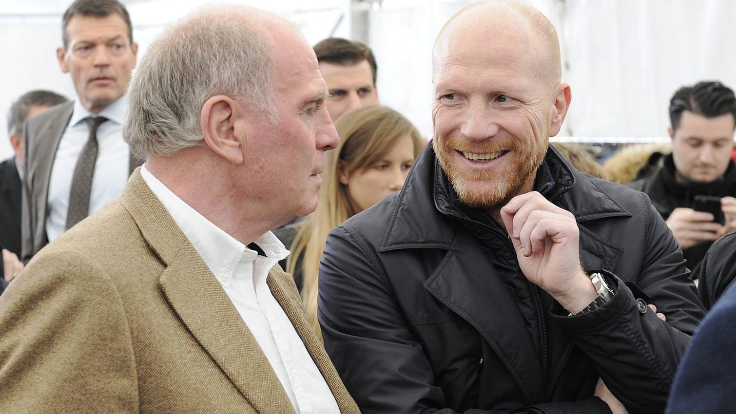 Uli Hoeneß (li.) und Matthias Sammer sollen sich in einem Telefonat ausgesprochen haben.