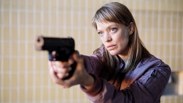 Im "Tatort: Fünf Minuten Himmel" tritt Heike Makatsch ihren Dienst als Kommissarin Ellen Berlinger an.