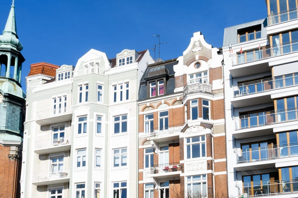 In Hamburg kennen Immobilien- und Mietpreise schon lange nur eine Richtung - nach oben.