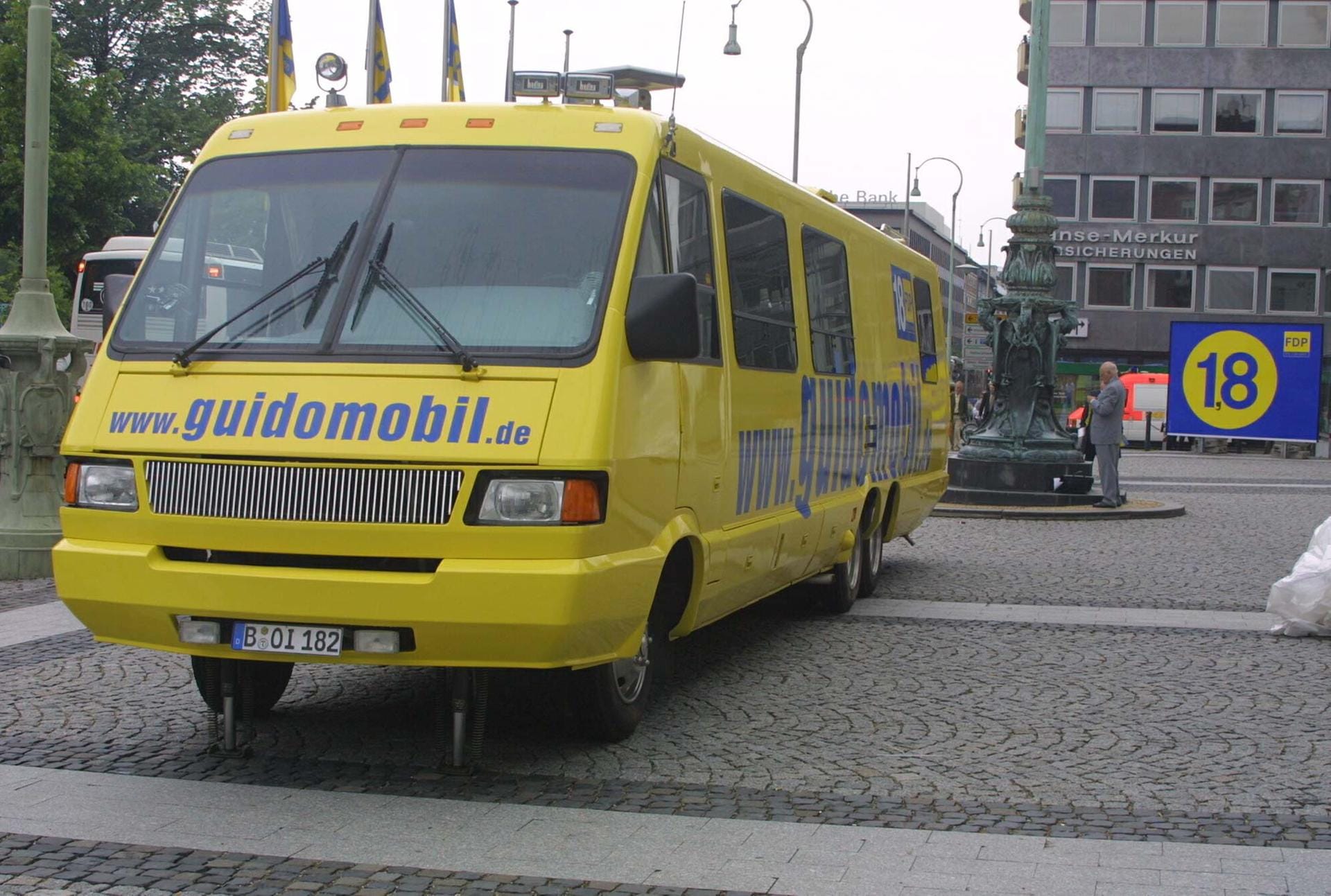 Das "Guidomobil" war 2002 sein Wahlkampffahrzeug und brachte ihm mehr Spott als Stimmen ein.