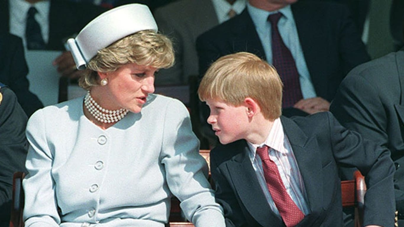 Prinz Harry äußerte sich rührend über seine verstorbene Mutter Lady Diana.