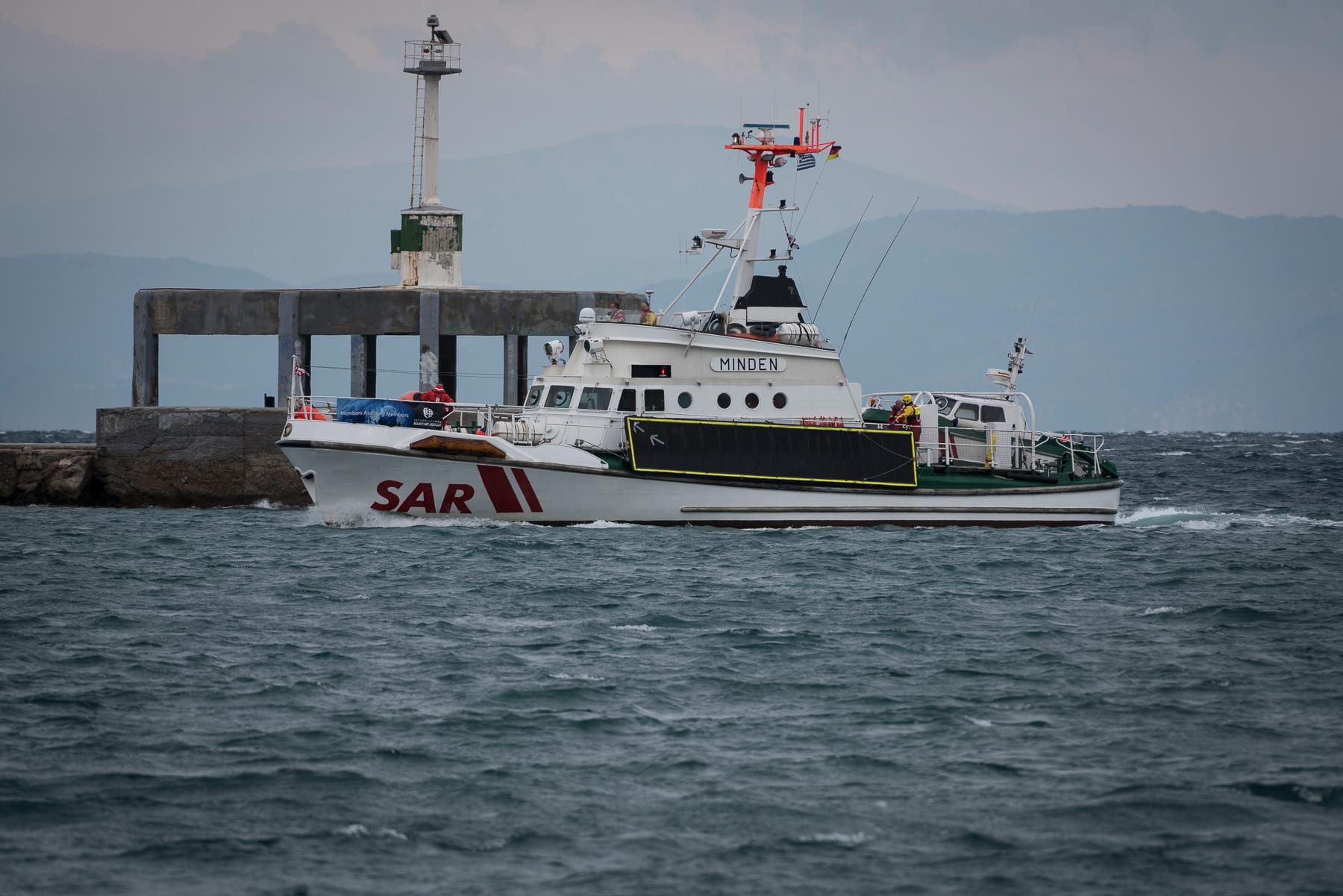 In der sogenannten Heckwanne des Seenotrettungskreuzers ist das Beiboot "Margarete" zu erkennen.