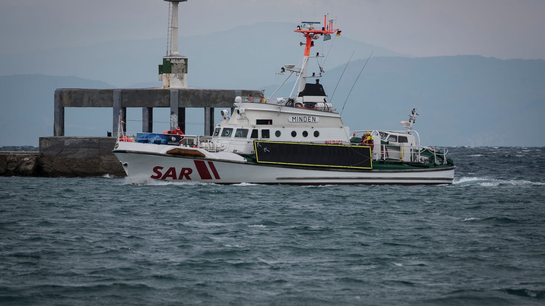 In der sogenannten Heckwanne des Seenotrettungskreuzers ist das Beiboot "Margarete" zu erkennen.