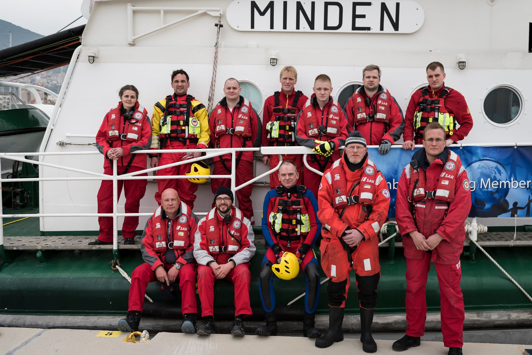 Die "Minden" ist mit Rettern der DGzRS und pro Schicht immer auch mit zwei DLRG-Rettungsschwimmern besetzt.