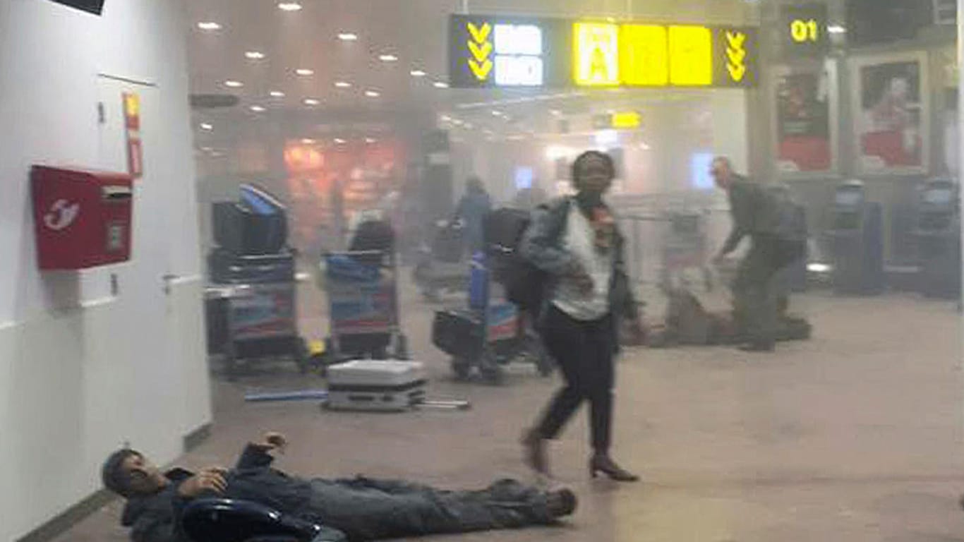Chaotische Zustände am Flughafen in Brüssel.