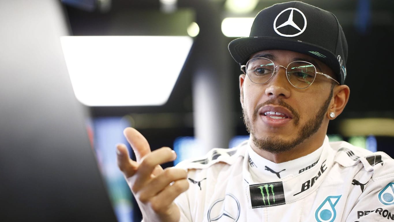 Mercedes-Pilot Lewis Hamilton musste sich zum Saisonauftakt der Formel 1 im Dauerduell Teamrivale Nico Rosberg geschlagen geben.