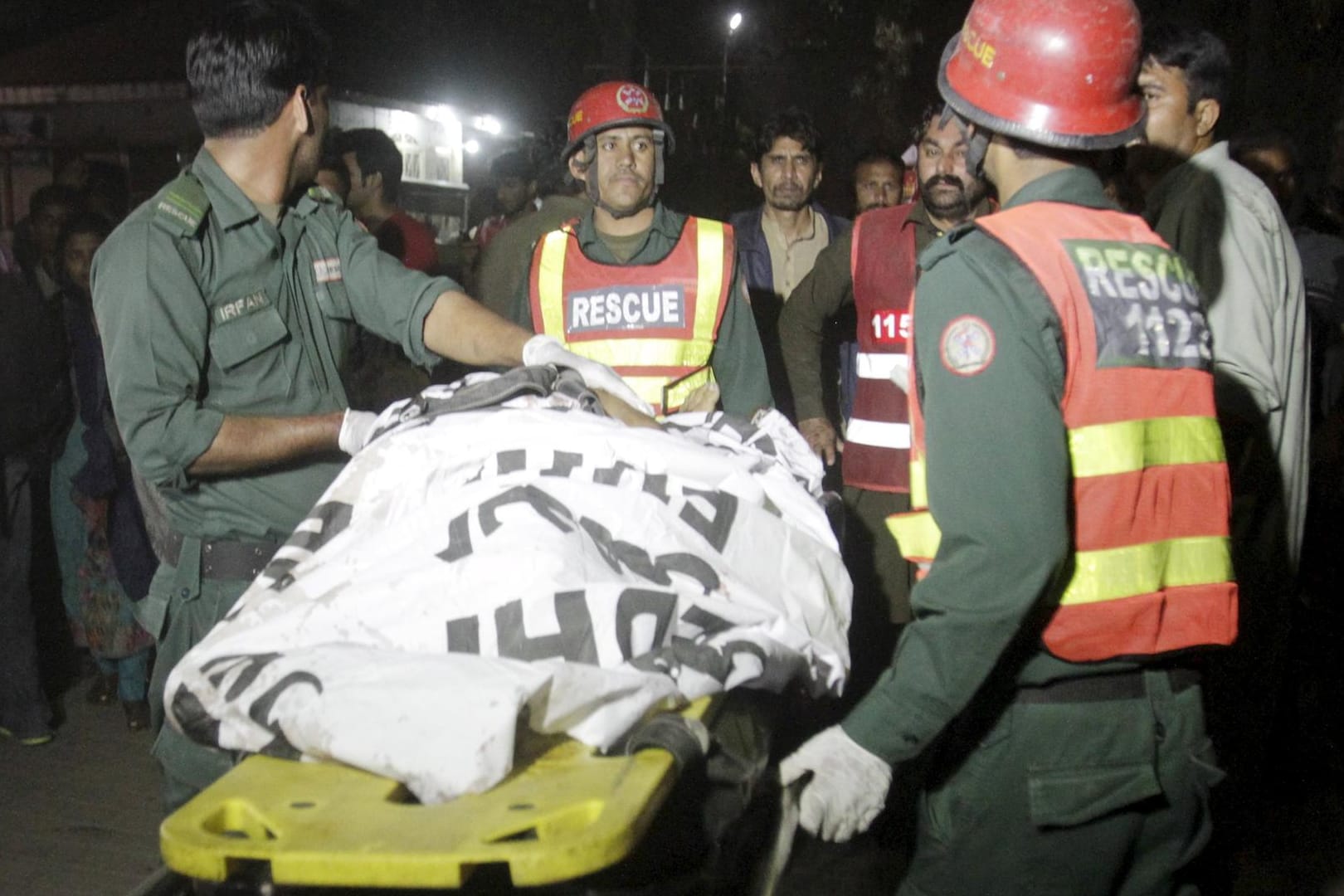 Die meisten Opfer des Anschlags in einem Park in Lahore sind Frauen und Kinder.