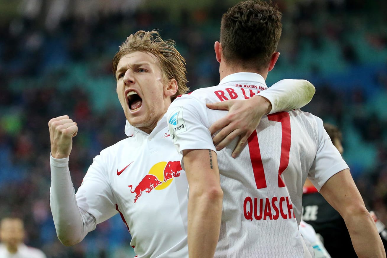 Stürmer Emil Forsberg (li.) will mit RB Leipzig "in ein paar Jahren" in der Champions League spielen.