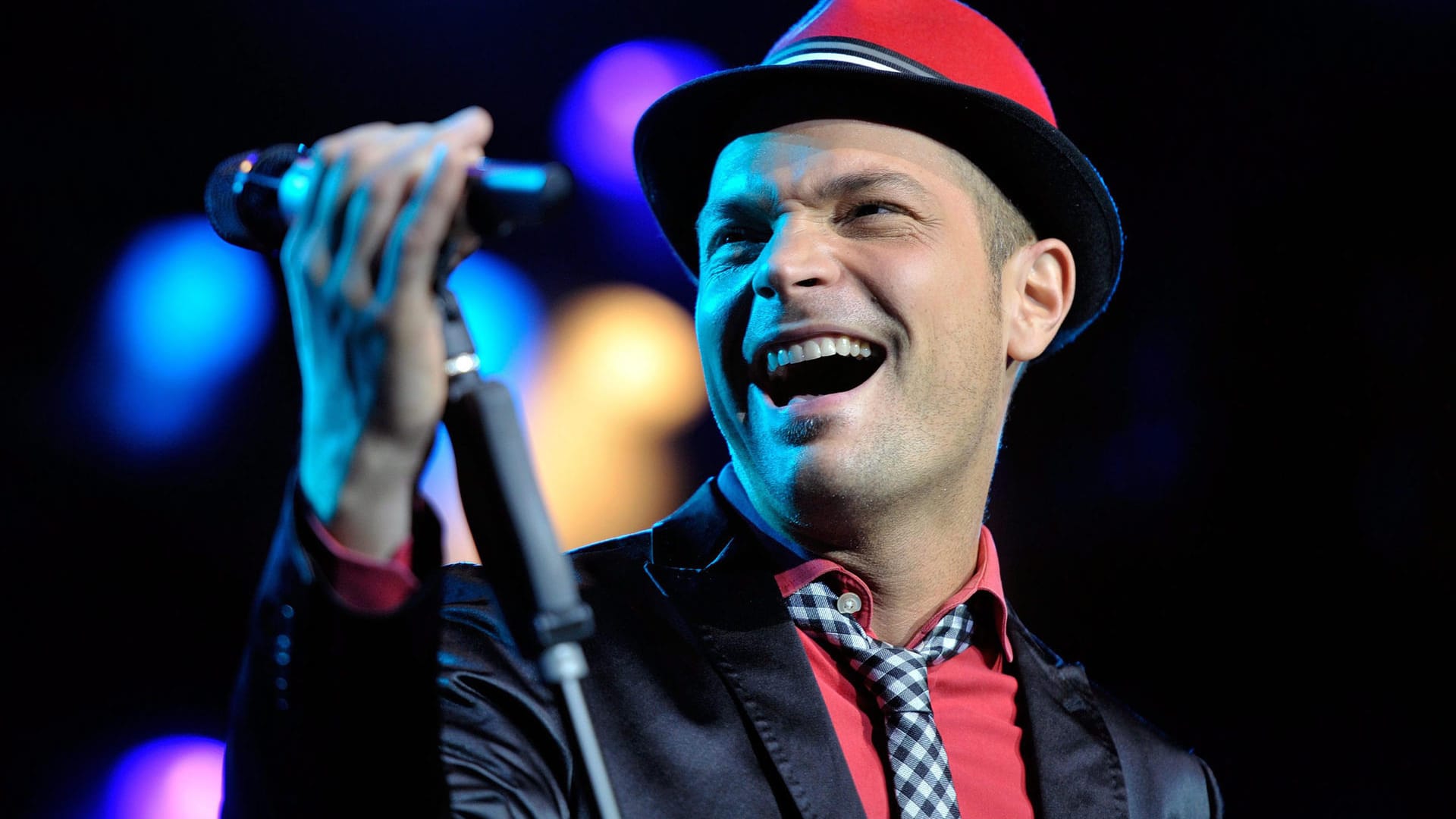 So liebten ihn seine Fans: Roger Cicero auf dem Montreux Jazz Festival in der Schweiz. So liebten ihn seine Fans: Roger Cicero auf dem Montreux Jazz Festival in der Schweiz.