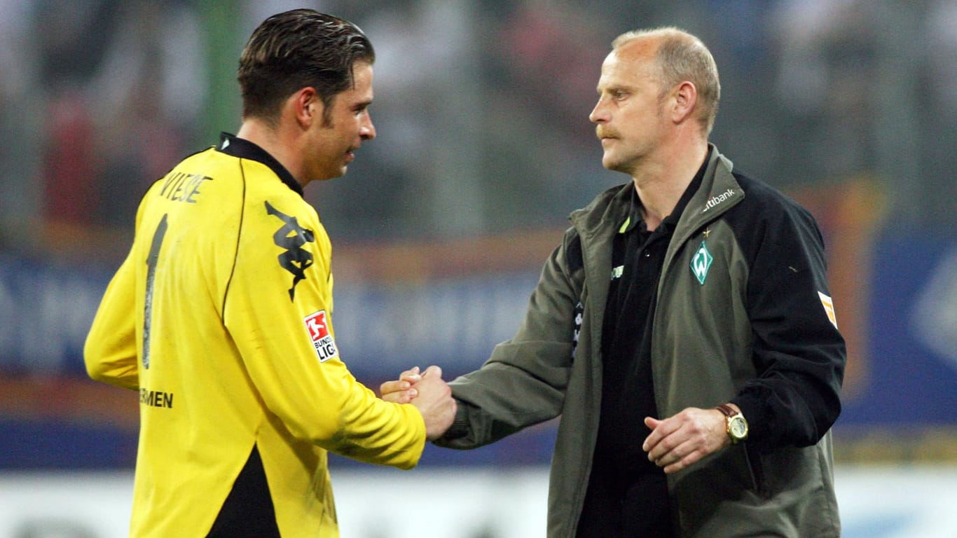 Ein Bild aus gemeinsamen Werder-Zeiten: Tim Wiese (li.) und Thomas Schaaf im Mai 2008.
