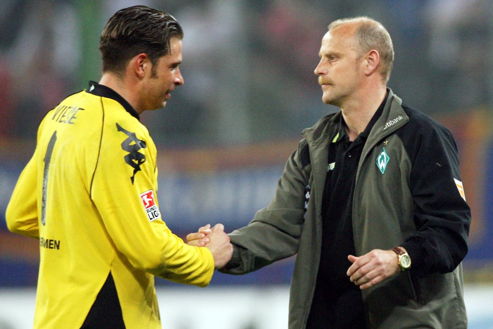 Ein Bild aus gemeinsamen Werder-Zeiten: Tim Wiese (li.) und Thomas Schaaf im Mai 2008.