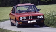 BMW 5er (E28): Kurze Ausfahrt mit einem Oldtimer