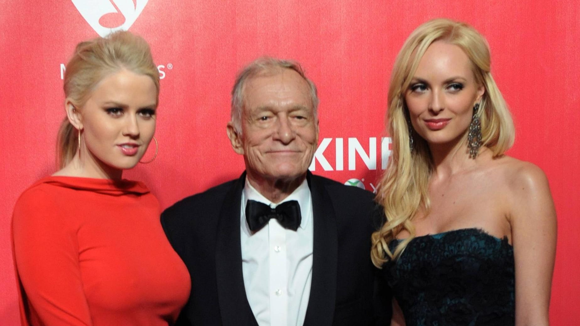 Hugh Hefner mit Kristina und Karissa Shannon.