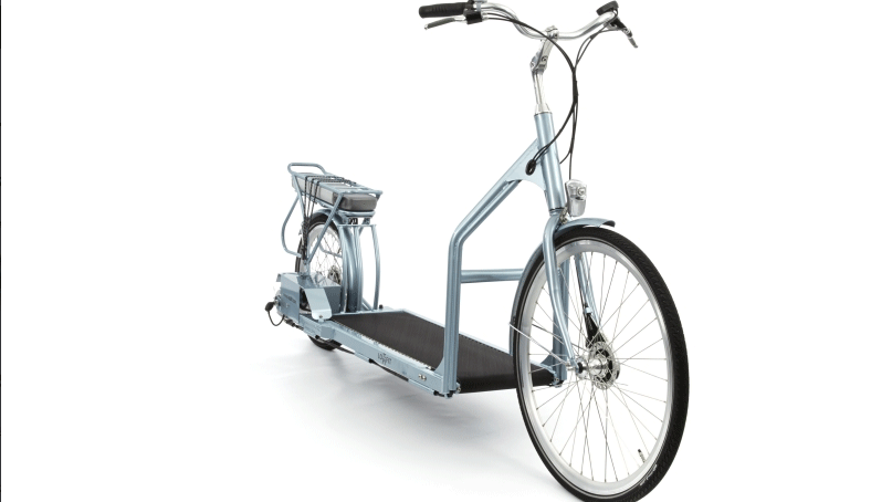 Die Schritte auf dem Laufband werden von einem E-Motor im Heck unterstützt.