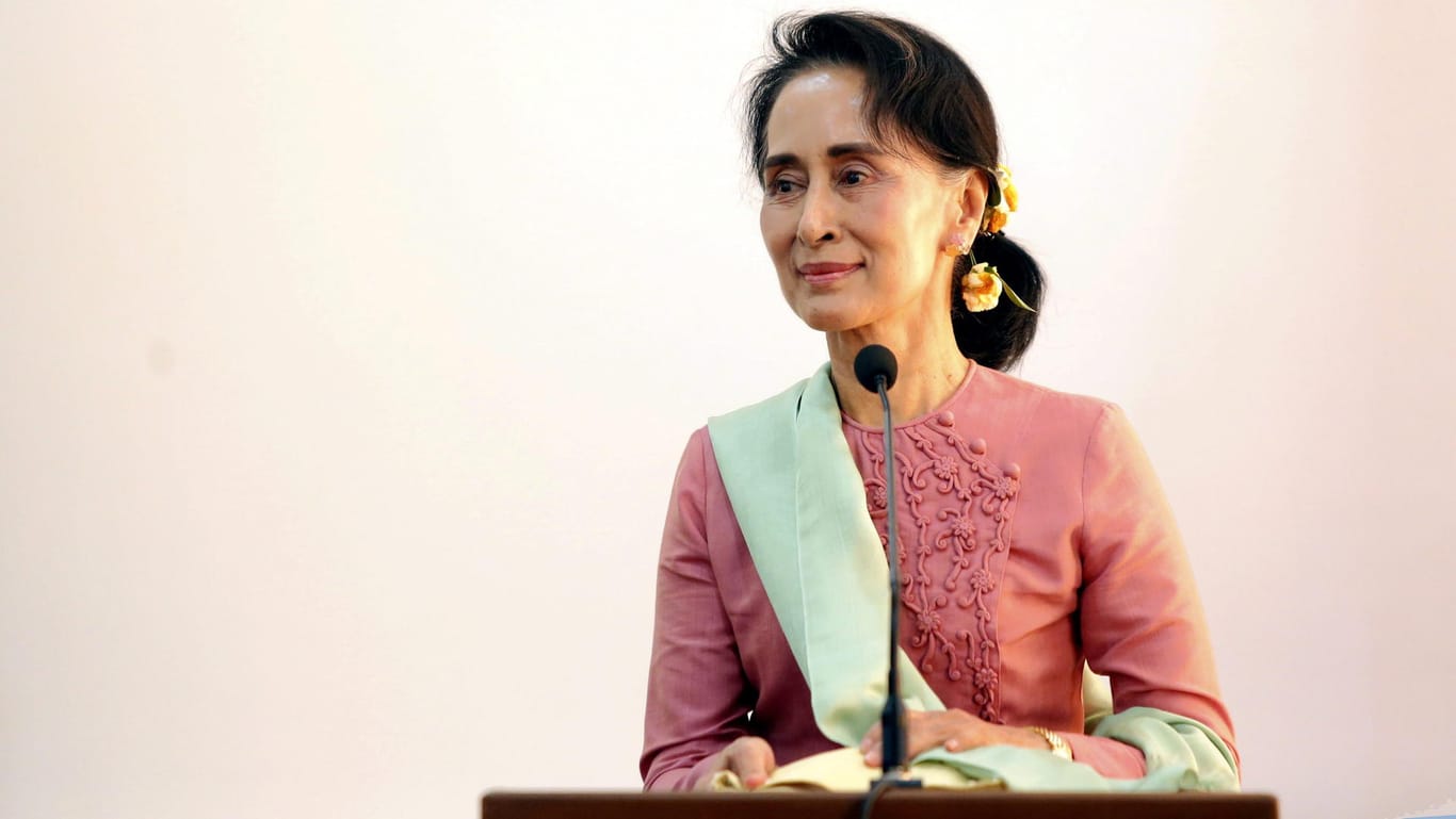 Aung San Suu Kyi ist Außenministerin von Myanmar.