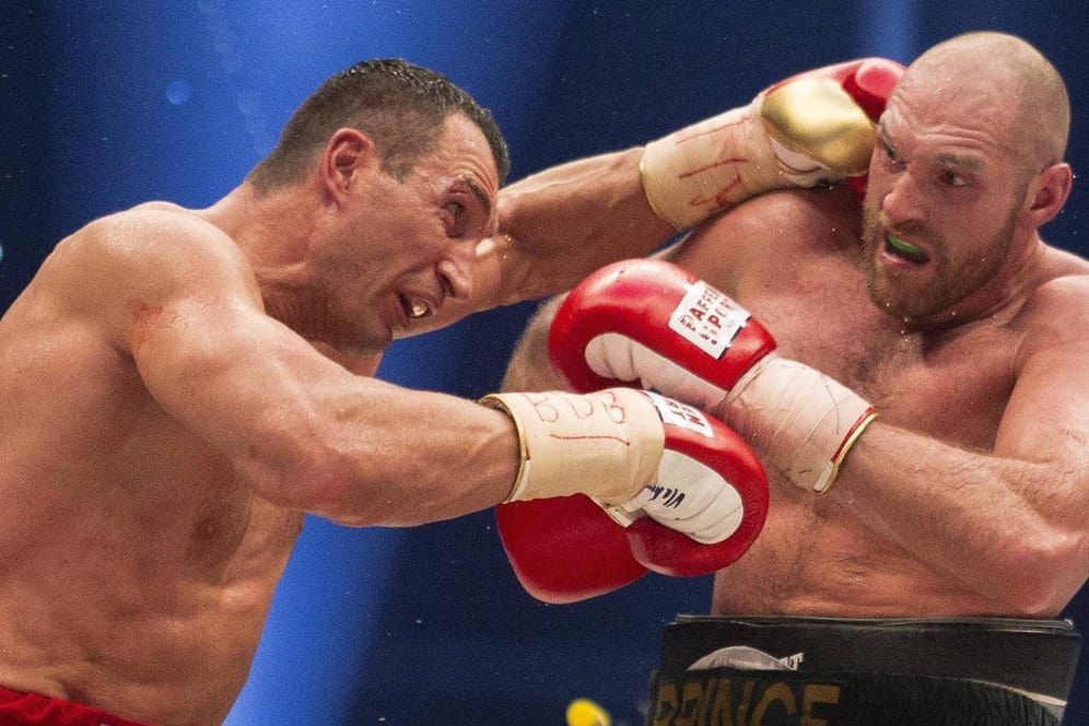 Wladimir Klitschko (li.) im Kampf gegen Tyson Fury im November 2015.