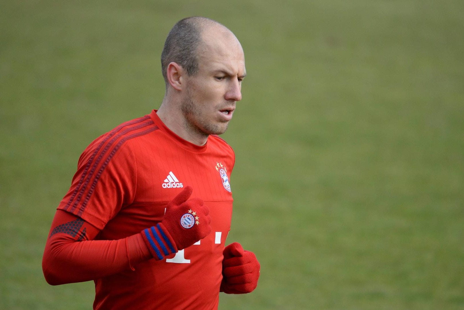 Absolvierte erstmals nach seiner Adduktorenverletzung wieder Lauftraining: Arjen Robben.