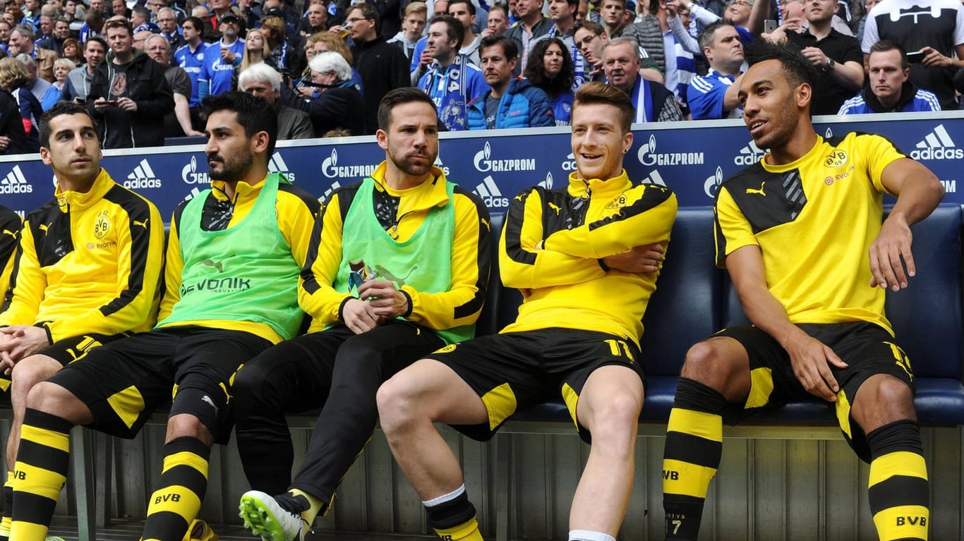 Dortmunds Reservebank gegen Schalke war mit Henrich Mchitarjan, Ilkay Gündogan, Gonzalo Castro, Marco Reus und Pierre-Emerick Aubameyang top besetzt.