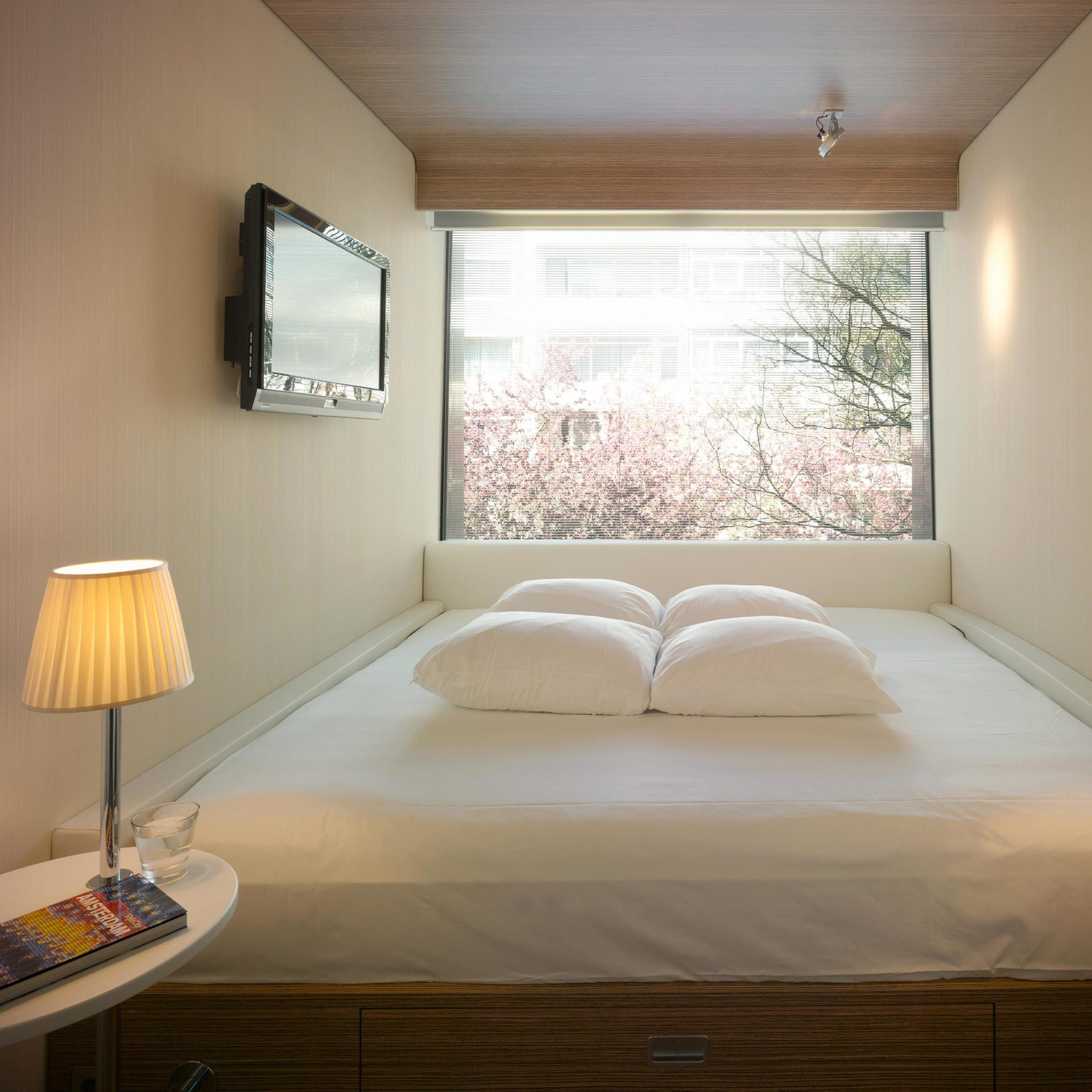 Der Trend in den Metropolen geht zu Design-Hotels mit kleinen Zimmern. Im CitizenM ist das Bett so breit wie der Raum.